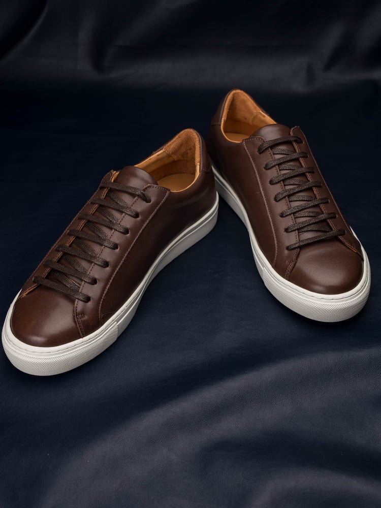 Baskets en Cuir Marron Foncé Pour Homme et Femme