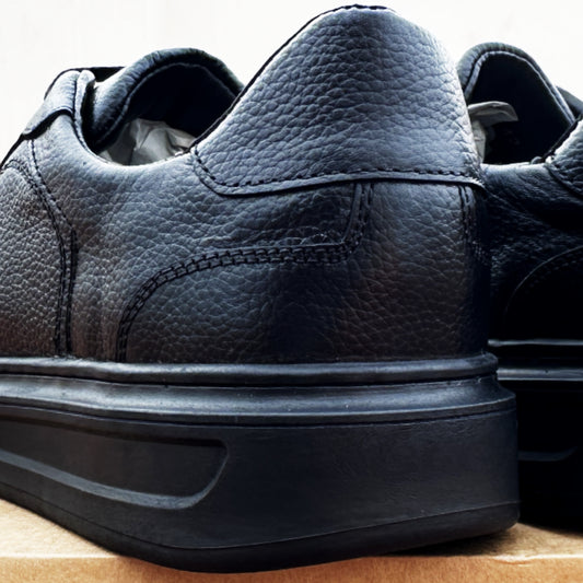 NazarCraft LEGACY Baskets en Cuir Grainé Noir avec Semelle Foncée Pour Homme et Femme