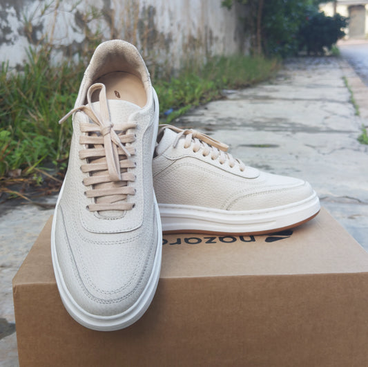 Baskets en Cuir Grainé Beige et Noir Pour Homme et Femme