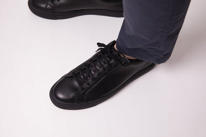 Baskets en Daim Noir avec Semelle Noire