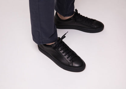 Baskets en Daim Noir avec Semelle Noire
