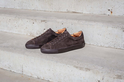 Baskets en Daim Marron Foncé avec Semelle Foncée
