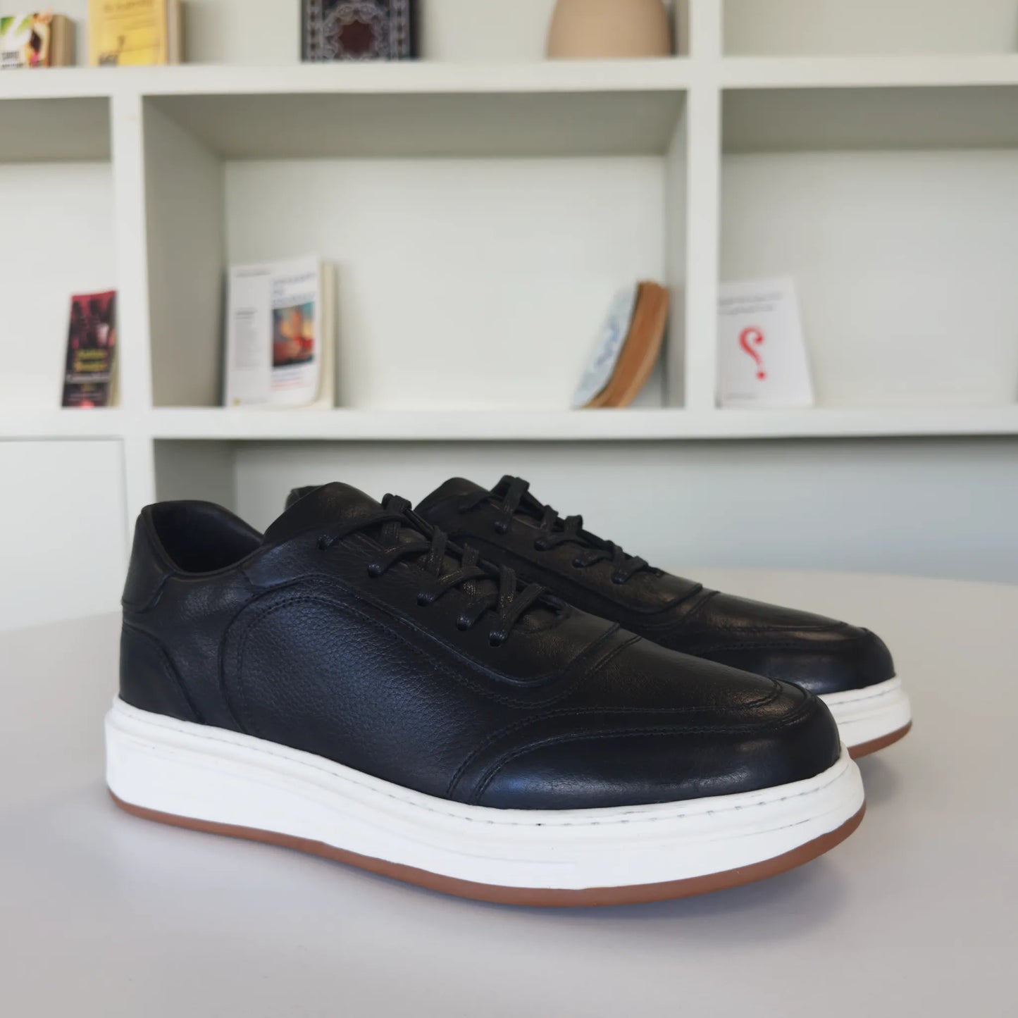 Baskets en Cuir  Beige et Noir Pour Homme et Femme