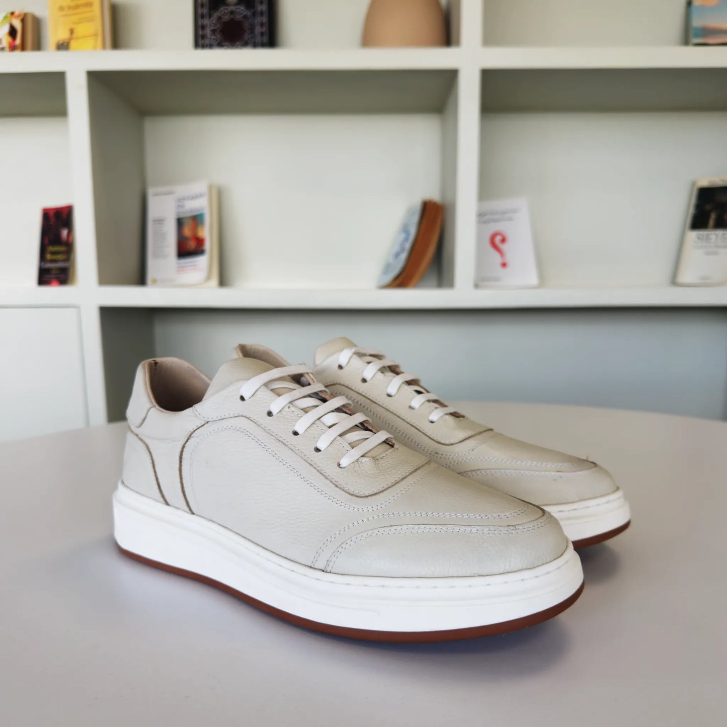 Baskets en Cuir  Beige et Noir Pour Homme et Femme