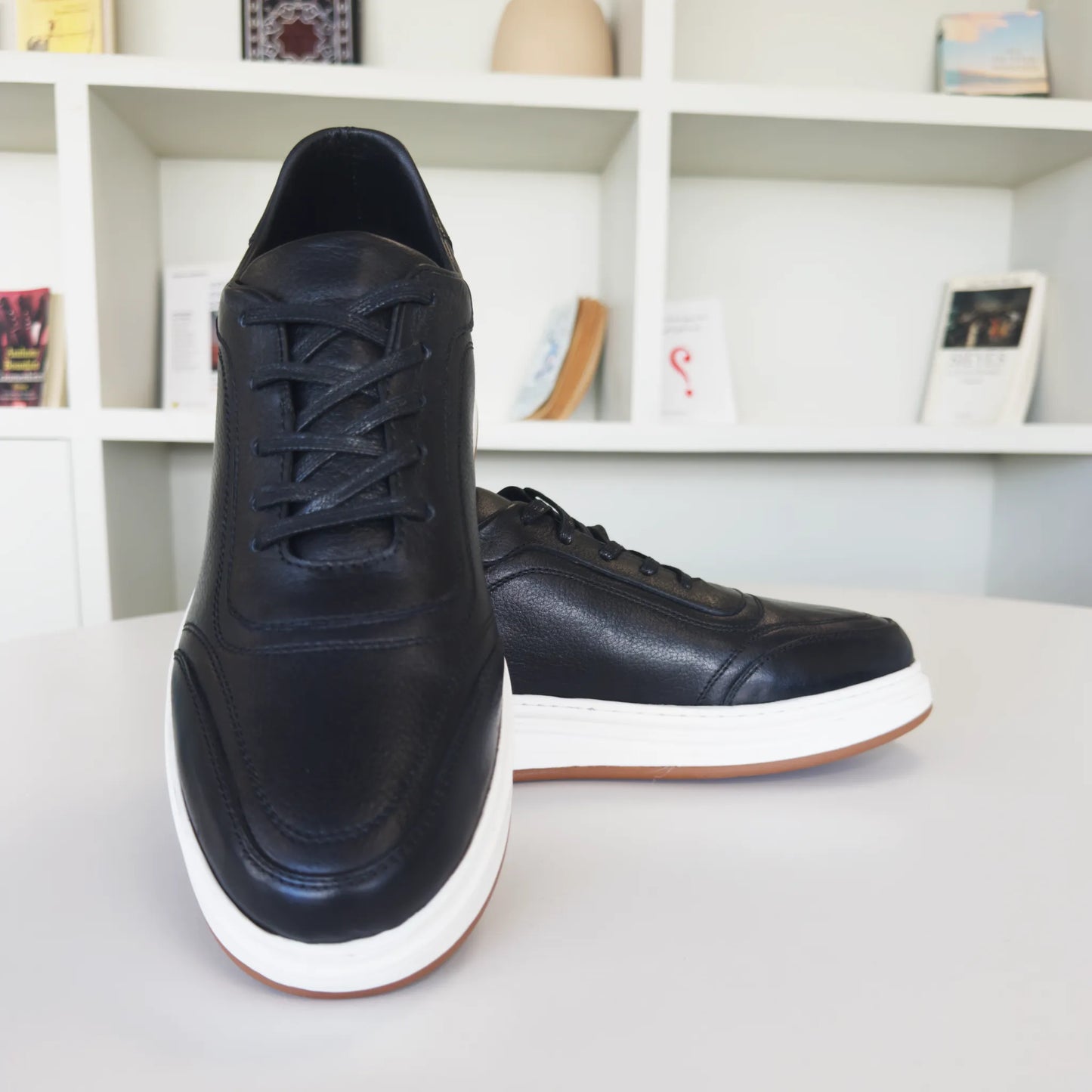 Baskets en Cuir  Beige et Noir Pour Homme et Femme