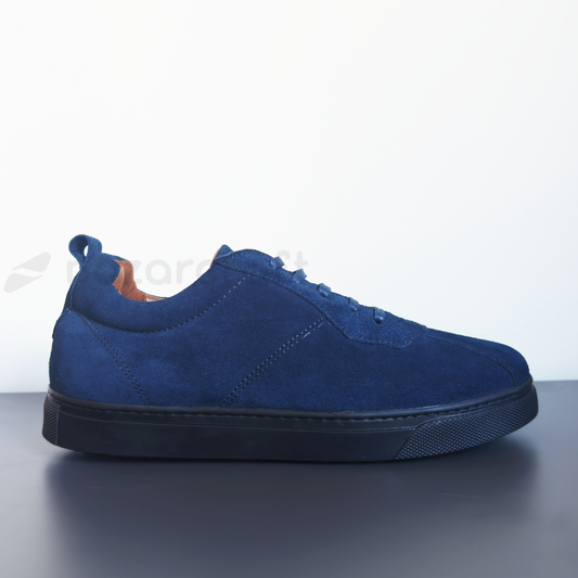 Baskets en Daim Bleu Foncé avec Semelle Foncée