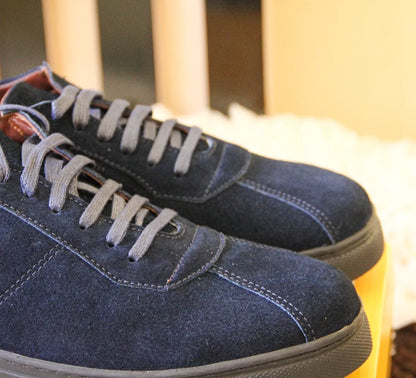 Baskets en Daim Bleu Foncé avec Semelle Foncée