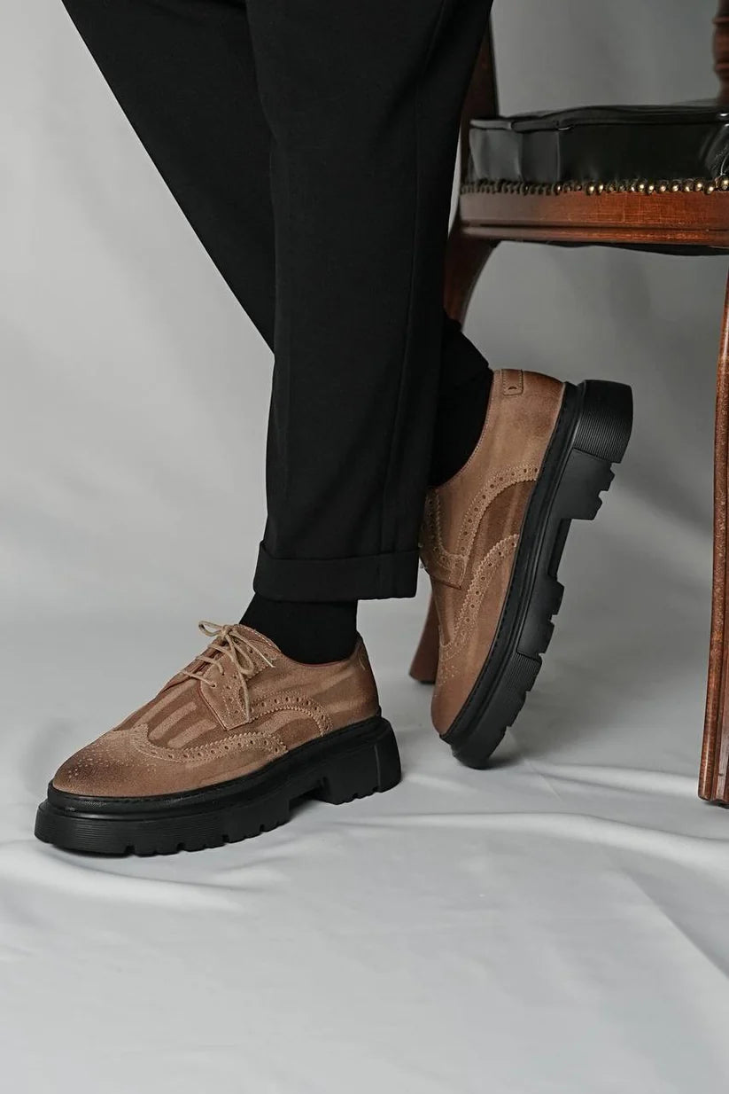 Brogue Lacets épais à Bout Golf en Daim Marron