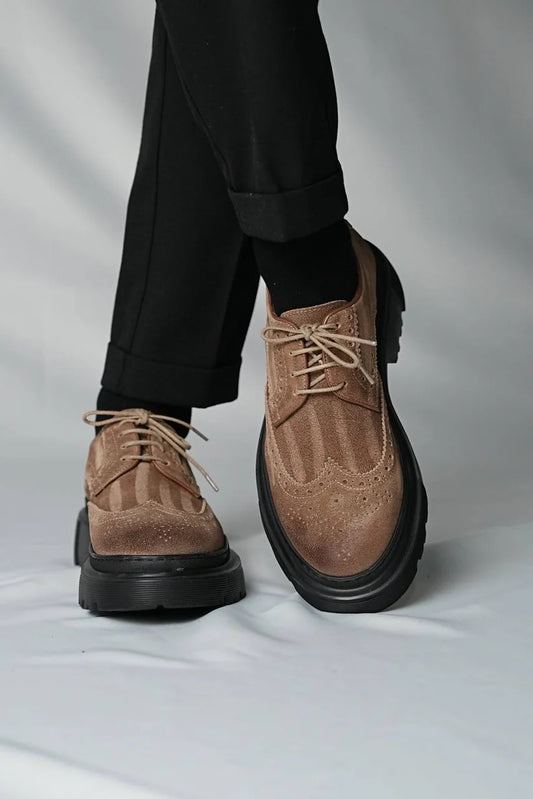 Brogue Lacets épais à Bout Golf en Daim Marron